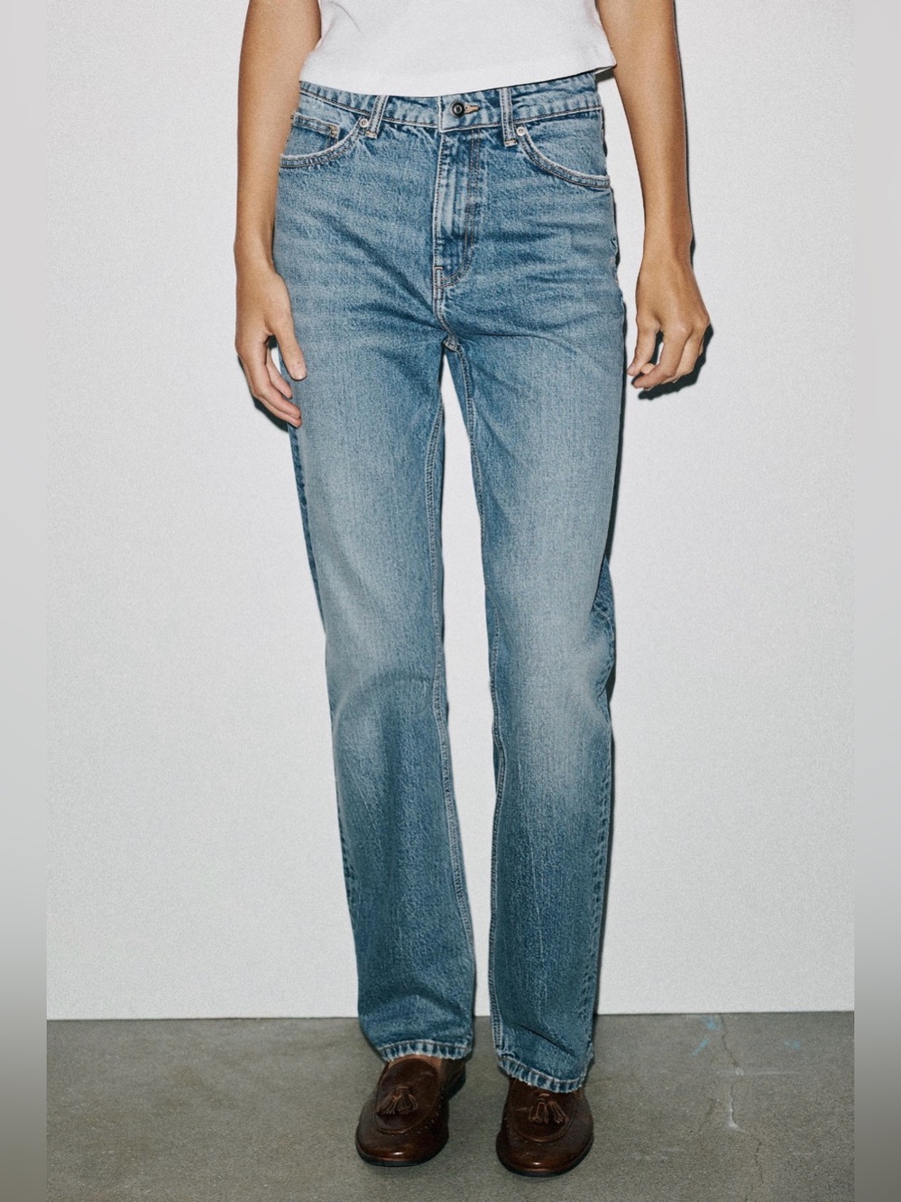 Zara Women's Straight-Leg Jeans in Light Blue Denim